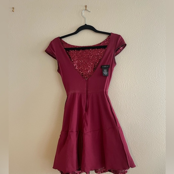 B. DARLIN Crimson sequin mini dress - Picture 3 of 10
